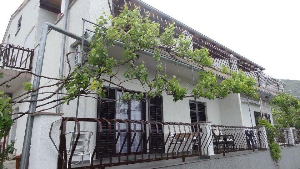 Delfin Apartments Sveti Juraj Exterior photo